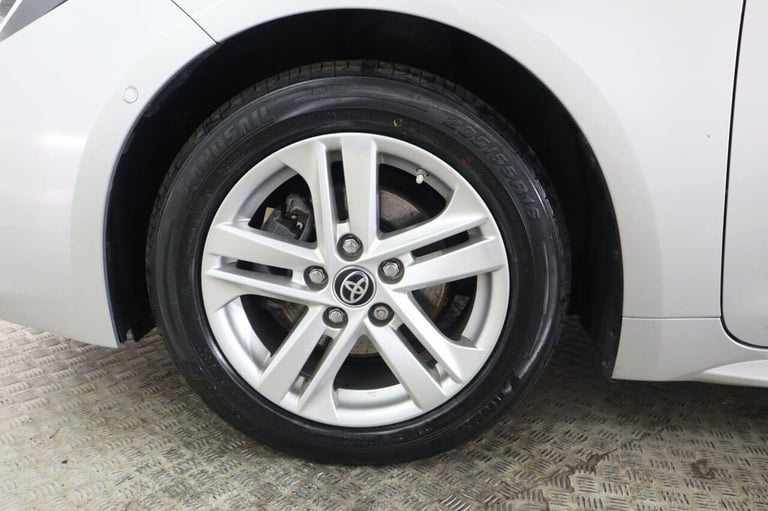 2021 Toyota Corolla 1.8 VVT-h Icon Tech Touring Sports CVT Euro 6 (s/s) 5dr Estate PETROL/ELECTRI...