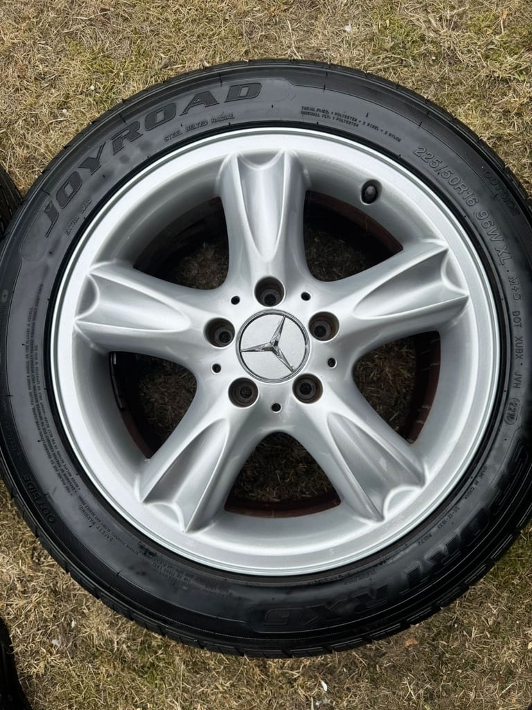 Mercedes-Benz CLK W209 16" alloy wheels and tyres