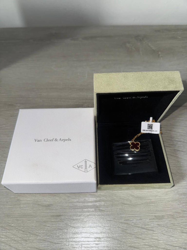 Van Cleef & Arpels Necklace 