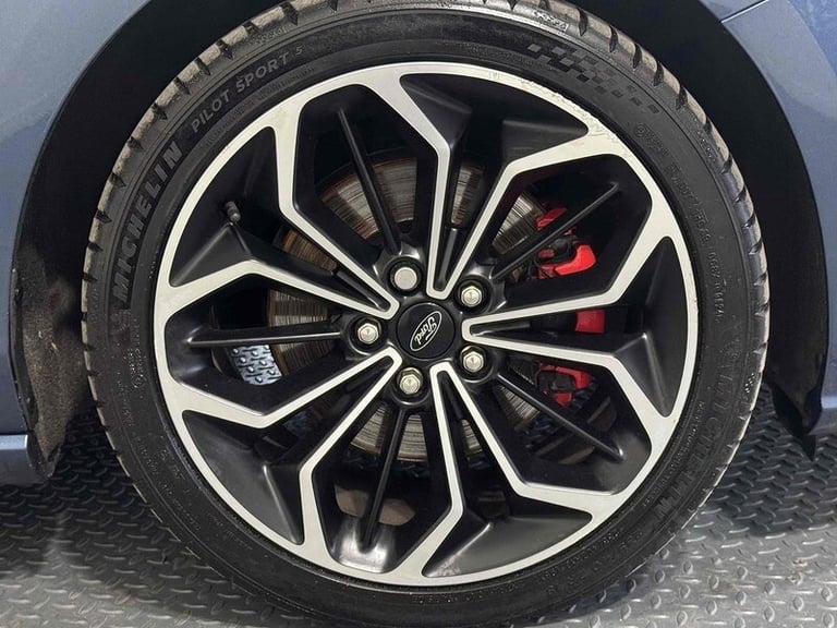 2019 Ford Focus T EcoBoost ST-Line X Estate Petrol Manual