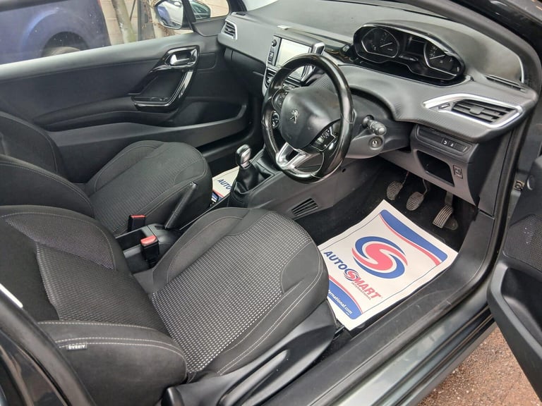 2015 Peugeot 208 1.2 PureTech 82 Allure 3dr HATCHBACK PETROL Manual