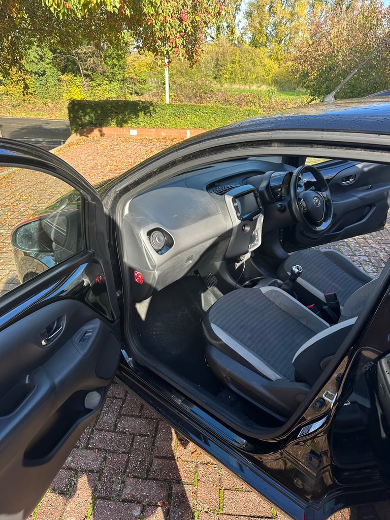 Toyota, AYGO, Hatchback, 2019, Manual, 998 (cc), 5 doors