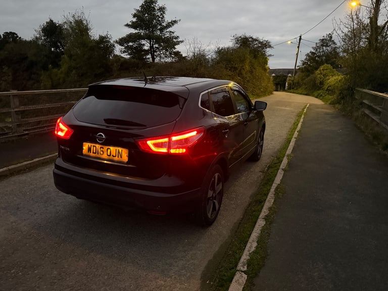 Nissan, QASHQAI, Hatchback, 2016, Manual, 1461 (cc), 5 doors