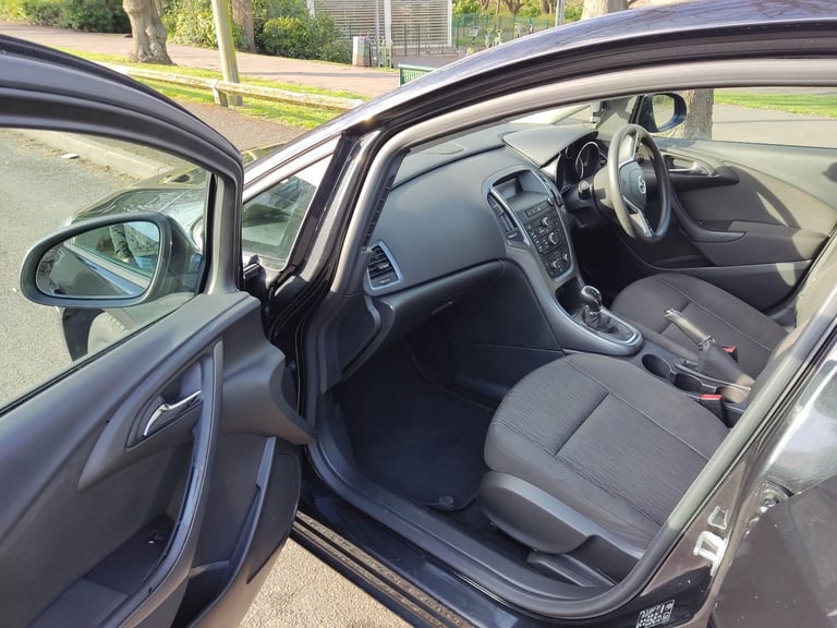 Vauxhall, ASTRA, Hatchback, 2015, Manual, 1398 (cc), 5 doors