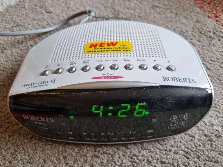 image for Roberts alarm clock radio CR9971