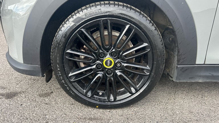 2022 MINI Hatch 135kW Cooper S Level 2 33kWh 3dr Auto Electric Hatchback Hatchback Electric Autom...