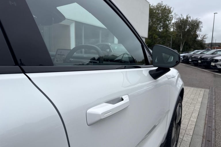 2025 Volvo EX30 Single Motor Extended Range 69kWh Plus SUV 5dr Electric Auto (272 ps) ESTATE Elec...