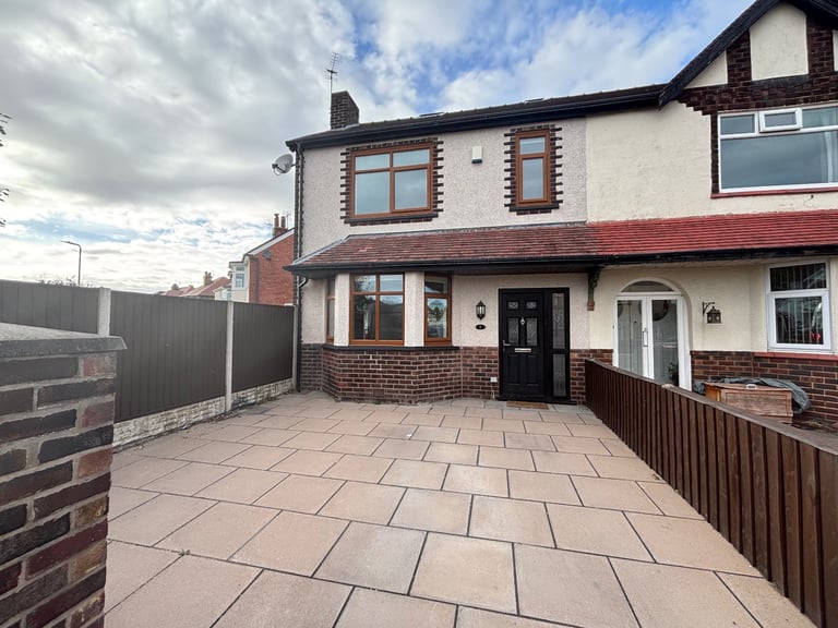 3 bed unfurnished house in Churchtown 