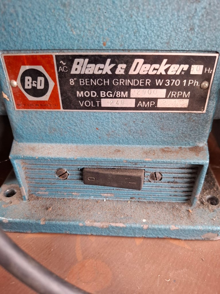 Black & Decker bench grinder