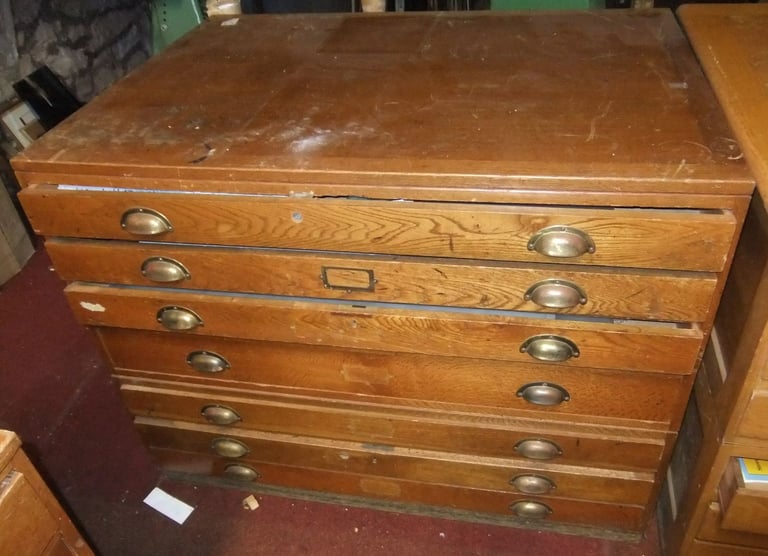 image for VINTAGE, WOODEN PLAN CHEST FOR STORING ARTWORKS, DRAWINGS - HEAVILY USED AND WORN BUT WORKING