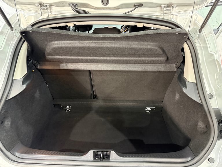 2015 Renault Clio 1.5 dCi Dynamique S MediaNav Hatchback 5dr Diesel Manual Euro 5 (s/s) (90 p HAT...