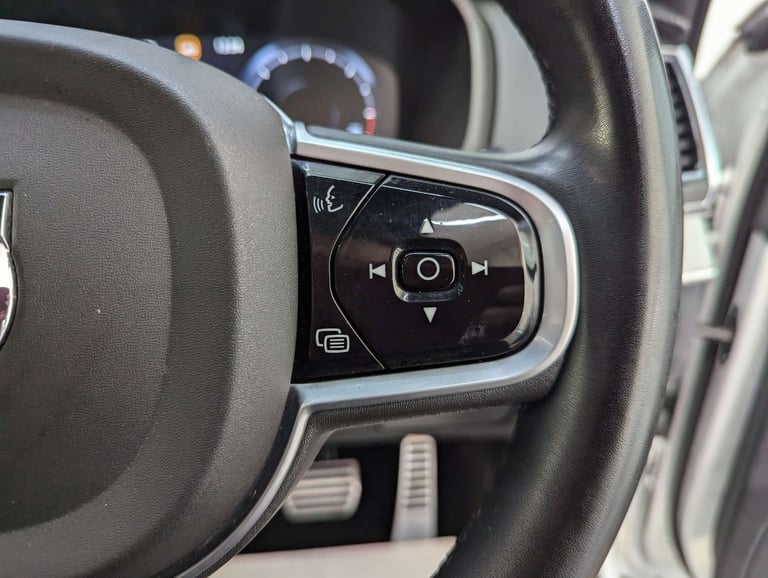 2022 Volvo XC90 2.0 XC90 R-Design B5 MHEV AWD Auto 4WD 5dr SUV Hybrid Automatic