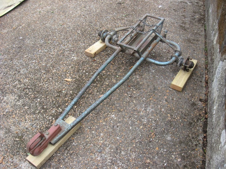 Towing dolly trailer for tricycle motorcycle, Reliant etc.