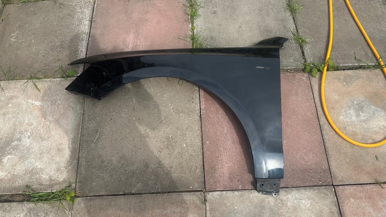image for Audi Q5 2014+ Passenger Side Wing Black LY9B