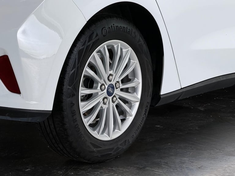 2020 Ford Focus 1.0T EcoBoost Titanium Euro 6 (s/s) 5dr HATCHBACK Petrol Manual