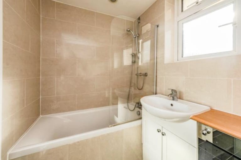 ✨💎 NEW 🌊 Riverside Doubles next to Jubilee line !!