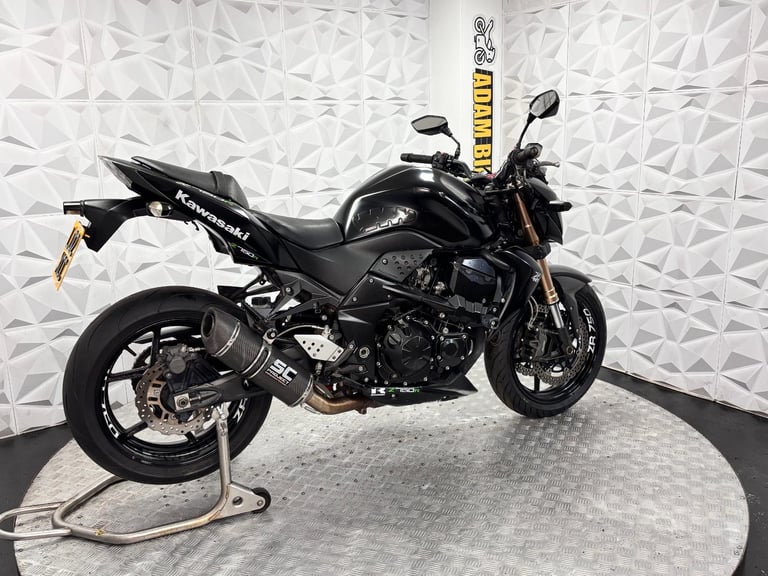 2012 Kawasaki ZR750 | *WARRENTY PROVIDED*