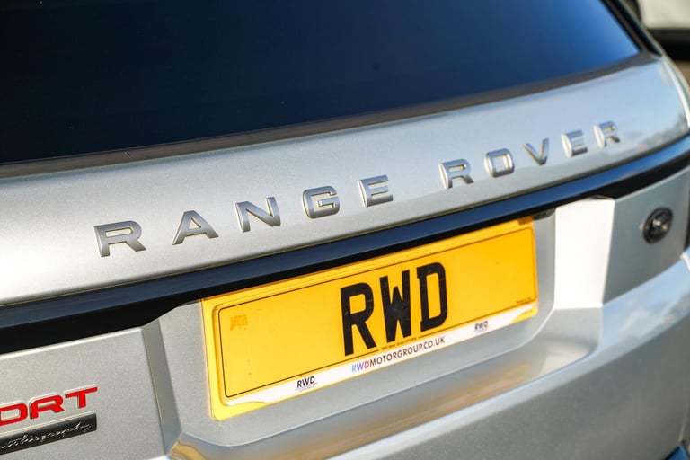 2014 Land Rover Range Rover Sport 3.0 SD V6 Autobiography Dynamic SUV 5dr Diesel Auto 4WD Euro 5 ...