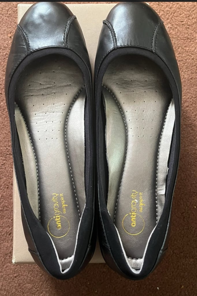 image for Easy Spirit Wedge/ shoes/ Loafers for ladies