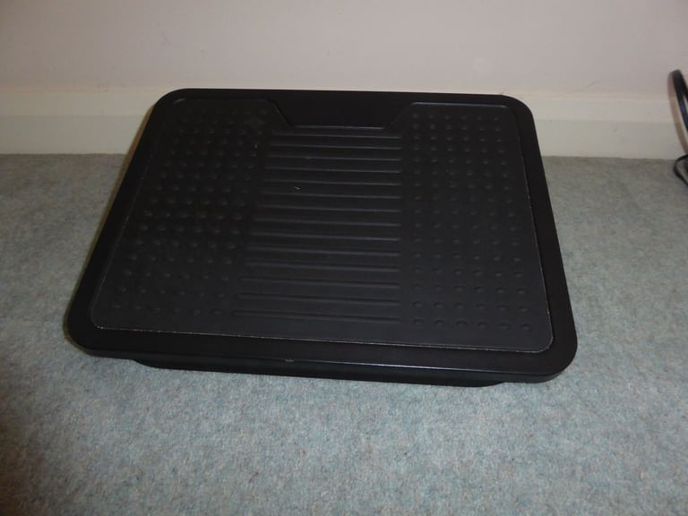 Underdesk footstool to aid posture
