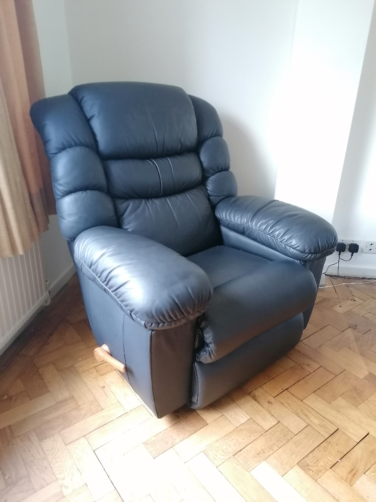 Man cave - AMERICAN LAZY BOY - LA Z BOY armchair - Brand new. 