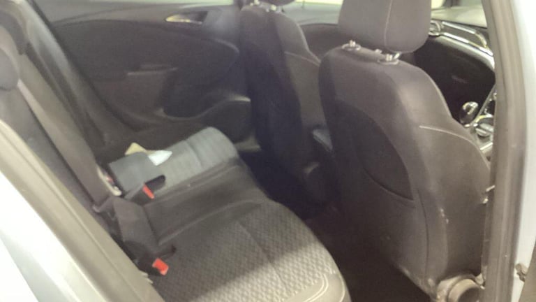  Vauxhall Astra 1.4i SRi Nav Euro 6 5dr Petrol Manual