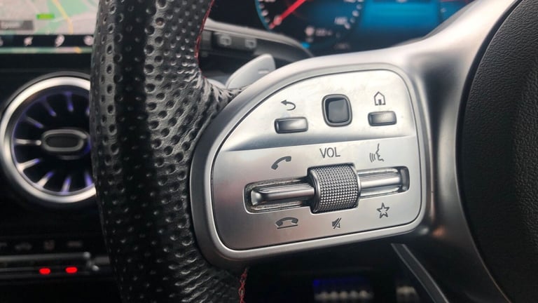 2021 Mercedes-Benz GLB GLB 220 AMG LINE PREM D 4 Estate Diesel Automatic