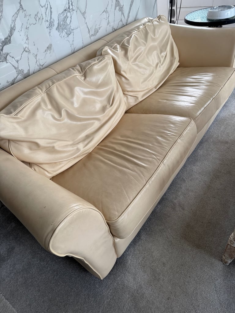 High quality leather, cream/beige settee sofa 3 seater