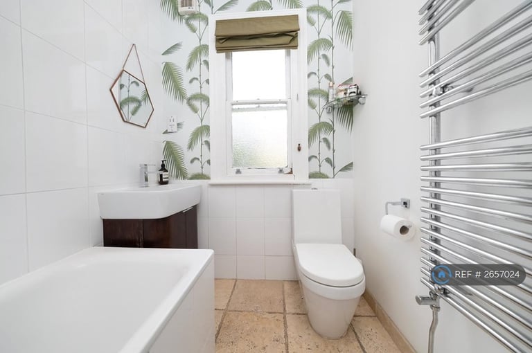 4 bedroom house in Arragon Gardens, London, SW16 (4 bed) (#2657024)