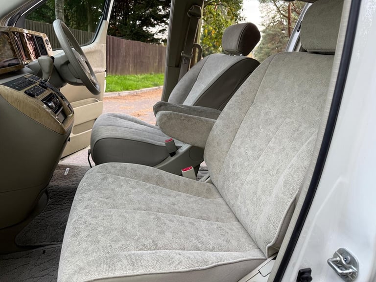NISSAN ELGRAND 3.5 V6 E51 AUTOMATIC 2003