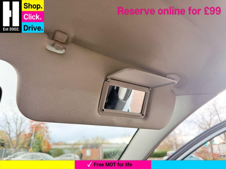 Toyota Yaris 1.3 VVT-i Blue Hatchback 5dr Petrol Manual (133 g/km, 85 bhp) Petrol Manual - Image 44