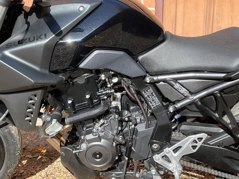 2023 SUZUKI GSX-8S
