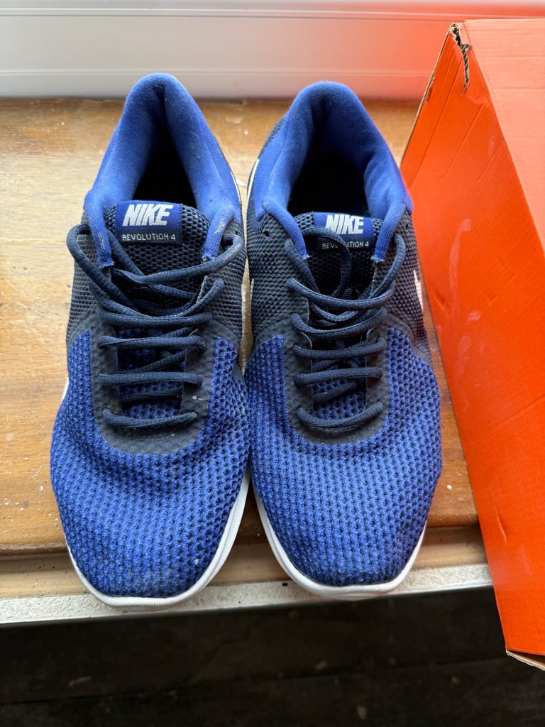 image for 5 pairs of Nike trainers size 8.5-9