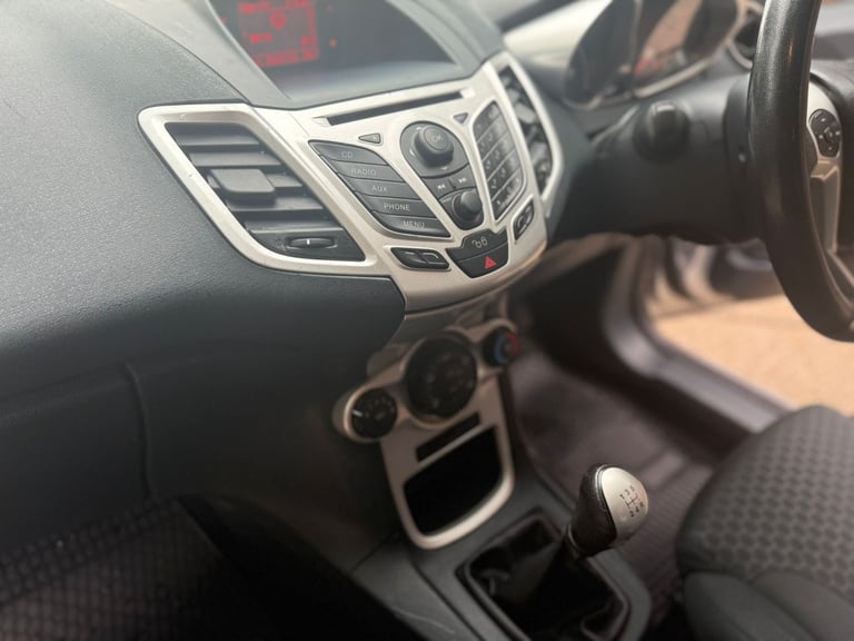 Ford, FIESTA, Hatchback, 2012, Manual, 1242 (cc), 3 doors