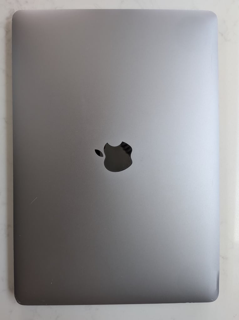 MacBook Pro 14" M1 2020 | 8GB RAM | 250GB SSD 