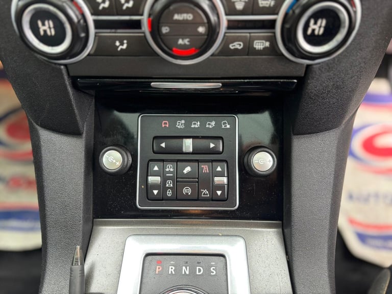 2016 Land Rover Discovery 4 3.0 SD V6 Landmark Auto 4WD Euro 6 (s/s) 5dr ESTATE Diesel Automatic