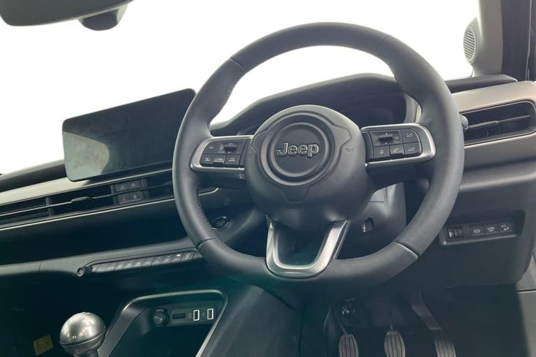 2025 Jeep Avenger 1.2 Summit SUV 5dr Petrol Manual** 4,216 Miles 360 Camera, Parking Sensors, SUV...