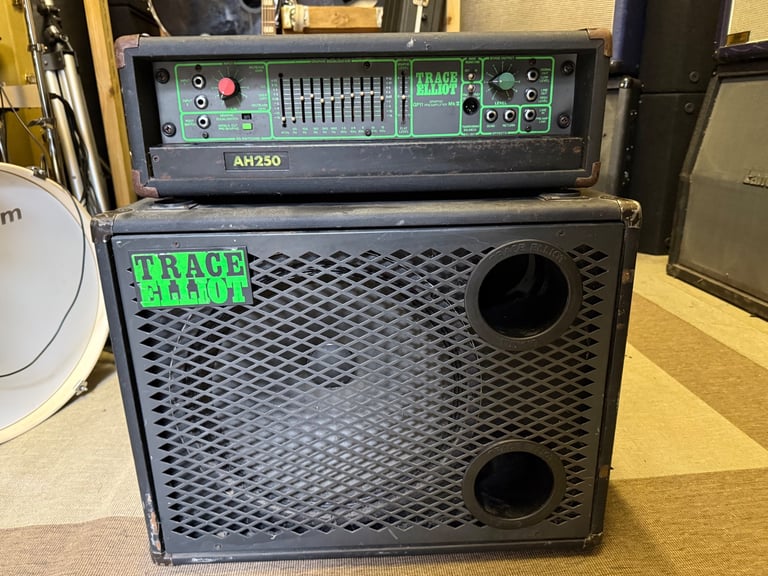 image for Trace Elliot AH250 Head with Trace Elliot 15-inch Bass Cab