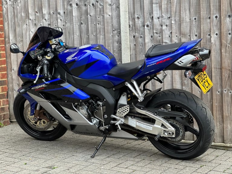 HONDA CBR 1000 RR FIREBLADE 2005 (05) SUPER SPORT + YOSHIMURA + 13,000 MILES 