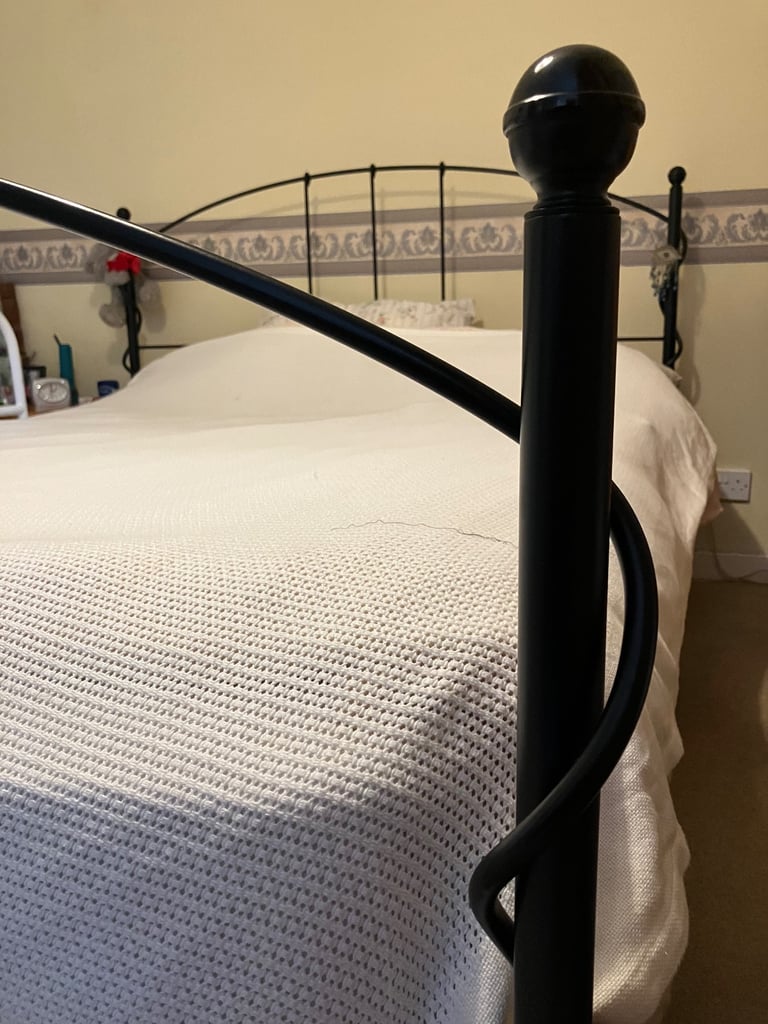 image for Bed frame - Kingsize - Black metal