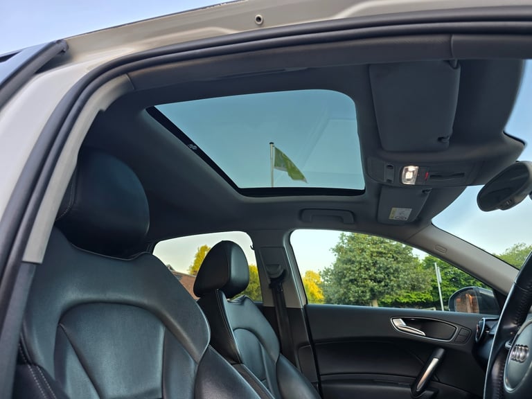 A1 1.4 TFSI SPORT AUTO S TRONIC PANORAMIC ROOF NAV LEATHER XENON 44K 