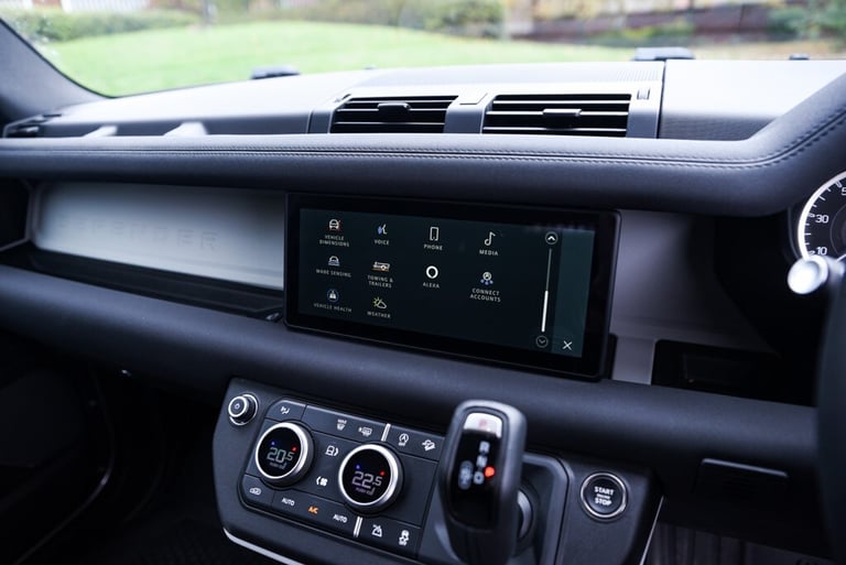 2023 Land Rover Defender 90 3.0 D250 MHEV Hard Top Commercial SUV 3dr Diesel Auto 4WD SWB Euro 6 ...