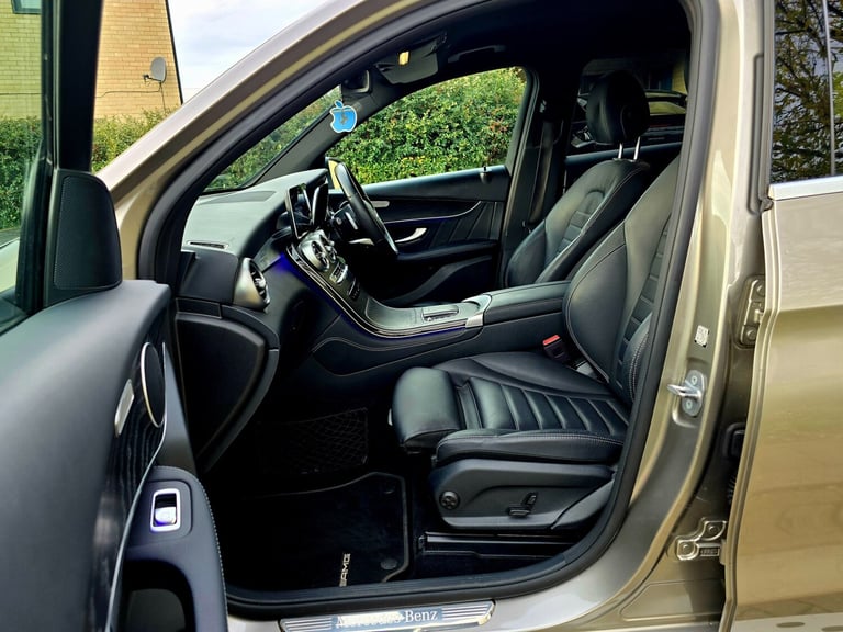 2021 Mercedes-Benz GLC 220d 4Matic AMG Line Premium 5dr 9G-Tronic 90DAYS WARRANTY HPI CLEAR  ESTA...