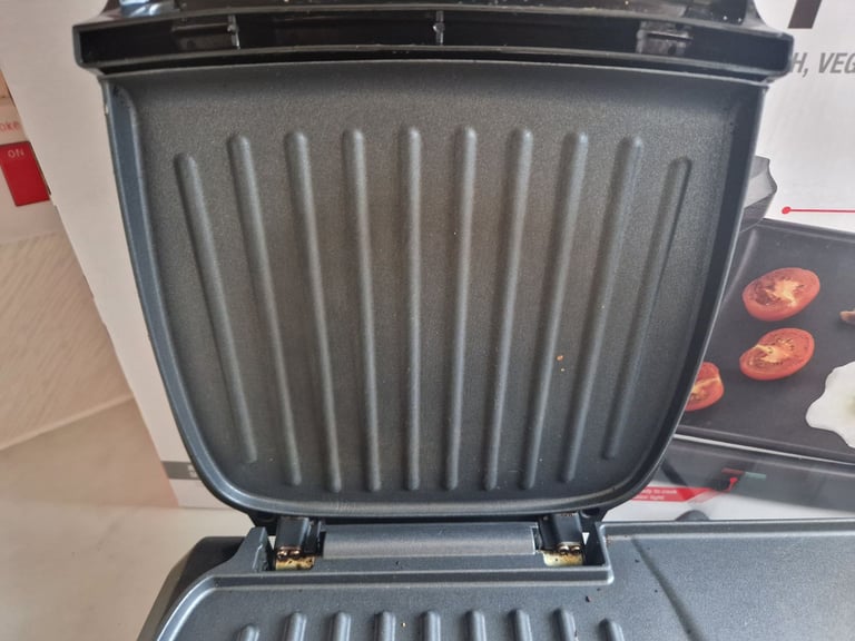 George Foreman Large Grill & Griddle Box Included