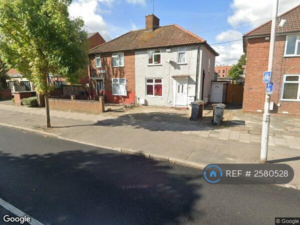 1 bedroom in Lodge Ave, Dagenham, RM8 (#2580528)