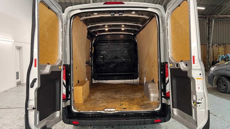  Ford Transit 2.0 EcoBlue Hybrid 130ps H2 Trend Van Medium Roof Van Diesel Manual