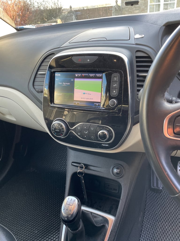 Renault, CAPTUR, GT LINE Hatchback, 2019, Manual, 1461 (cc), 5 doors