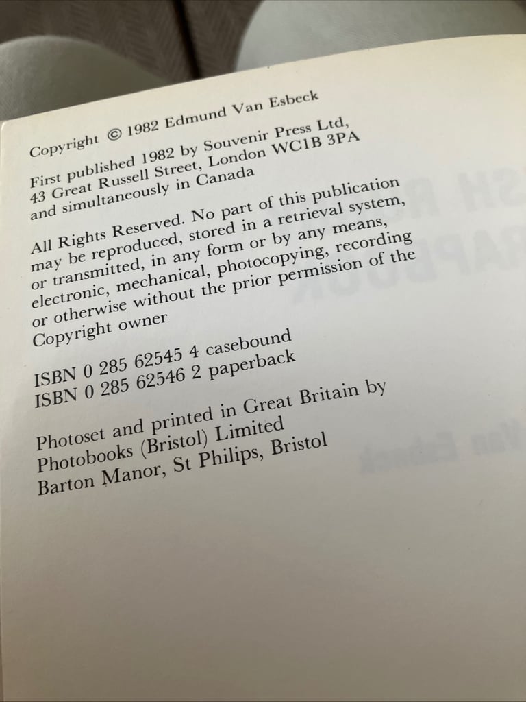 Vintage book Irish rugby scrapbook 1982