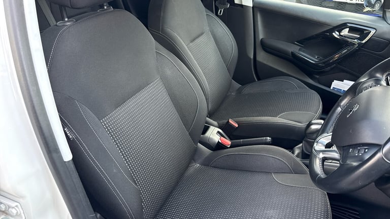 2019 Peugeot 208 1.2 PureTech Tech Edition Hatchback 5dr Petrol Manual Euro 6 (s/s) (82 ps) Hatch...