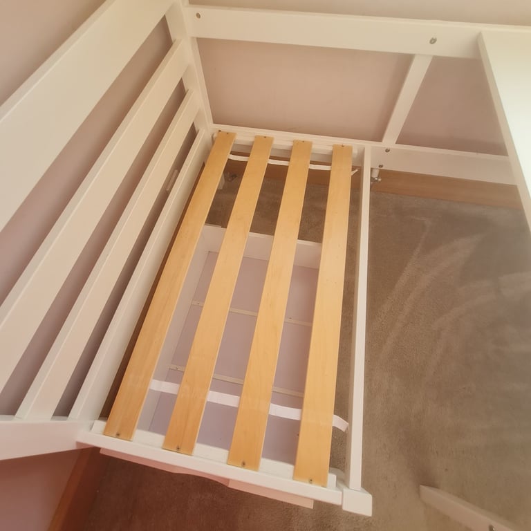 Noa & Nani High Sleeper Cabin Bed with Underseating Area and Storage Drawers, Very Good Condition 